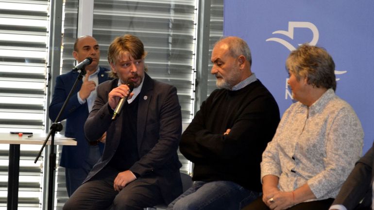 Damián Cancelo, secretario de extensión de la UNCO y Anselmo Torres, rector de la UNRN participaron del lanzamiento.