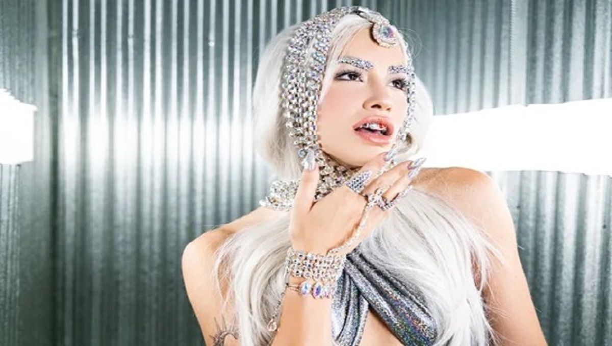 Lali estrenó videoclip con la participación de Damián Betular