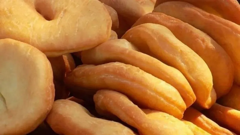 Las tortas fritas rellenas de pera y cordero la rompen.