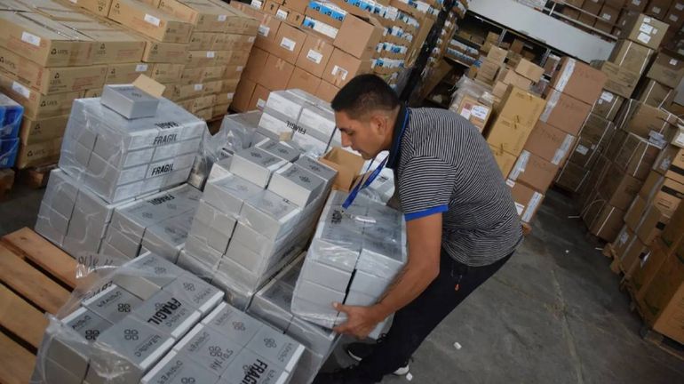 Provincia continúa con la entrega de insumos y medicamentos a Hospitales públicos.