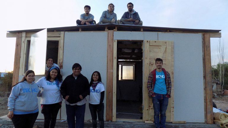 Techo hará 14 viviendas y ayudará a urbanizar