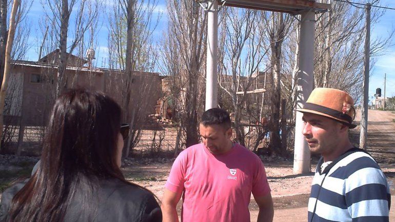 Los habitantes de Costa Esperanza procuran que Edersa y el Municipio se comprometan a terminar las tareas pendientes de electrificación.