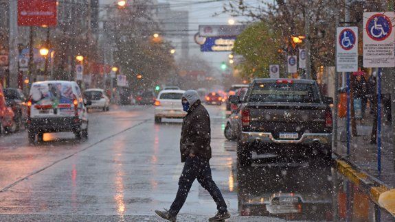 Llegó el frente frío con lluvia y aguanieve en el Alto Valle