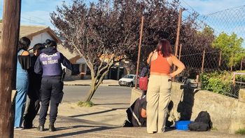 Efectivos de la Comisaría Segunda llevaron a cabo la detención y el secuestro del arma. Foto: Gentileza.