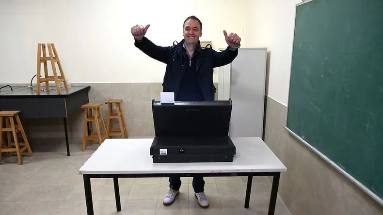 Elecciones porteñas: La Libertad Avanza se impuso al peronismo y duplicó los votos del PRO