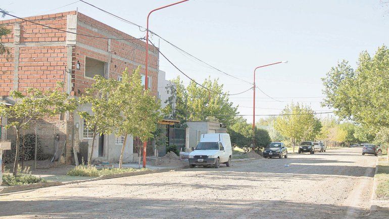 La nena se había quedado en la casa de su papá por primera vez. 