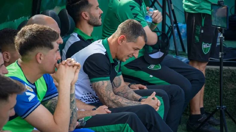 Dos DT se fueron de sus clubes por malos resultados y se suman a una larga fila de despedidos en 2025 | LMCipolletti.com Dos DT se fueron de sus clubes por malos resultados y se suman a una larga fila de despedidos en 2025