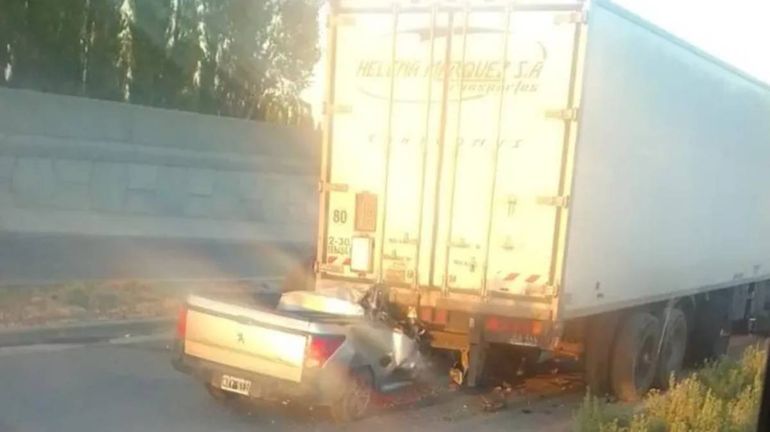 Tragedia: Quién era el joven que murió aplastado por un semirremolque en Ruta 22