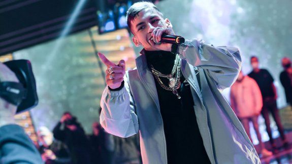 El enojo de L-Gante que lo llevó a plantar a Tini en pleno show