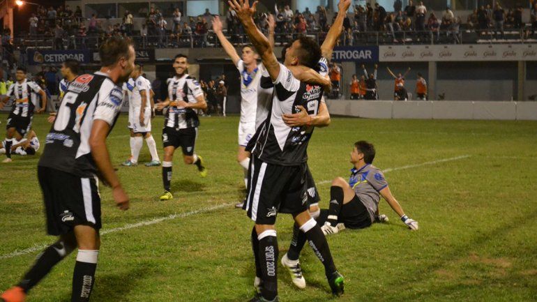 Sportivo ganó en La Visera mientras que Chaco For Ever jugó en otro grupo.