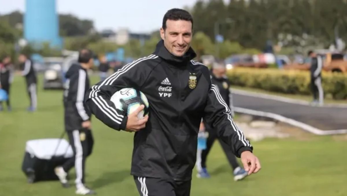 Los hijos de Lionel Scaloni le dejaron un mensaje a días de que comience el Mundial.
