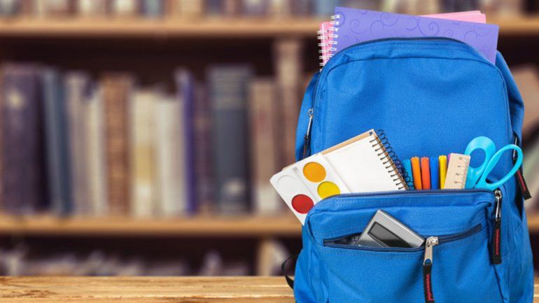Lanzaron una campaña para recolectar mochilas y útiles para chicos carenciados