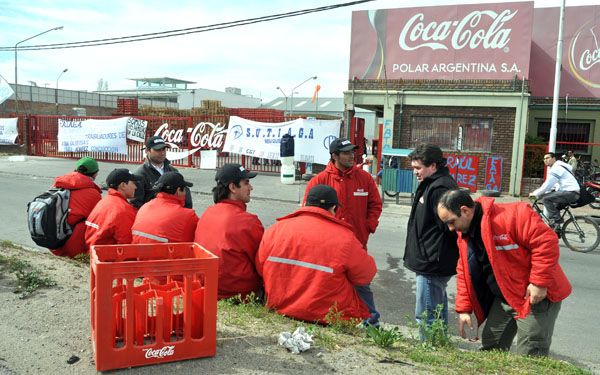 Empleados de Coca Cola nuevamente en alerta