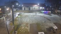 Sectores de Cipolletti amanecieron con nieve por las precipitaciones de la madrugada.