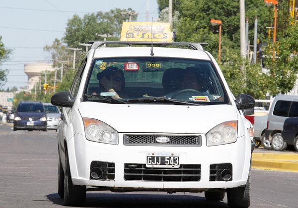 El Consejo de Seguridad local propuso a los taxistas integrar la institución