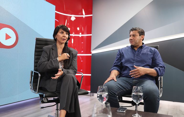 Chumpitaz acompañó a Villaverde y la respaldó para que sea candidata a senadora.