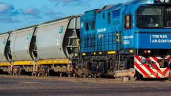 El Belgrano Cargas mueve hoy menos carga que en 1970. La privatización busca triplicar ese volumen con inversión privada obligatoria. | LMCipolletti.com El Belgrano Cargas mueve hoy menos carga que en 1970. La privatización busca triplicar ese volumen con inversión privada obligatoria.