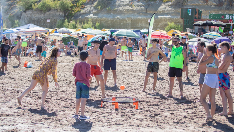 Las Grutas arranca con todo el verano del 2023