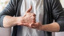 El proyecto establece que las interpretaciones en Lengua de Señas deberán realizarse “a manos descubiertas”.