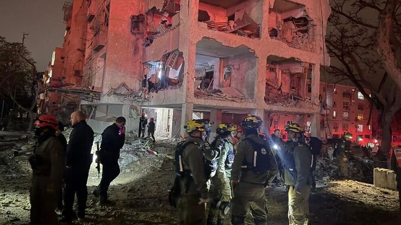 Así quedaron edificios residenciales de Israel tras los ataques de Irán. | LMCipolletti.com Así quedaron edificios residenciales de Israel tras los ataques de Irán.