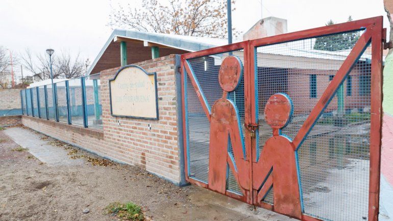 A pocas cuadras del hospital