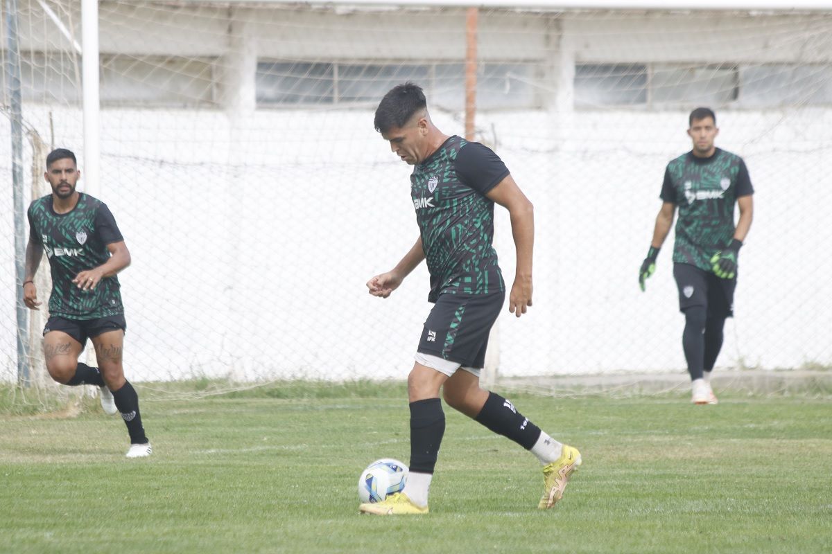 El Albinegro se presenta como visitante en el inicio del torneo. Foto: Anahí Cárdena