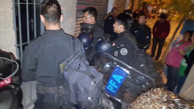 Tensión en la Anses: la Policía Federal impidió el ingreso de los trabajadores