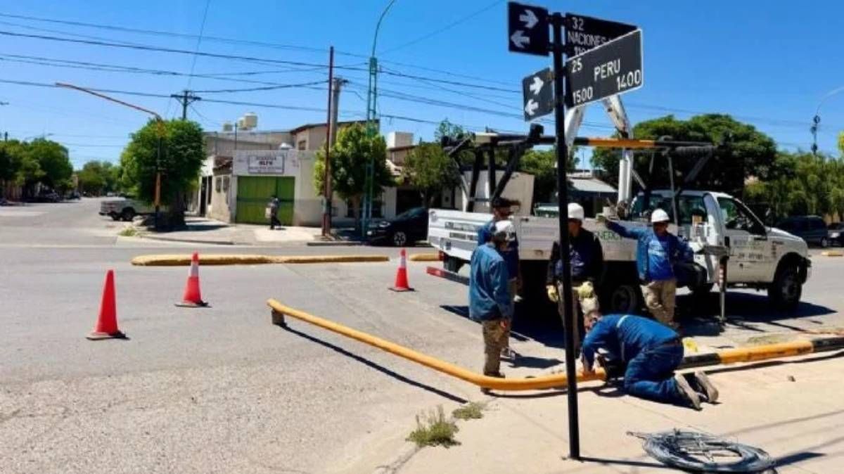 Terminaron los trabajos de preparación y el semáforo de Naciones Unidas ya está funcionando.