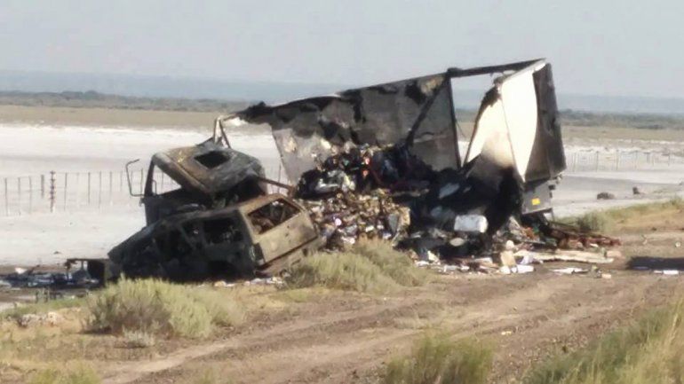 Cuatro personas murieron calcinadas tras violento choque en Conesa