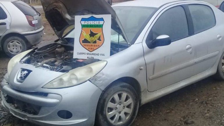Lo atraparon en un control con un auto buscado en Neuquén