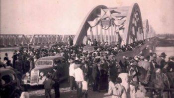 hoy se cumplen 82 anos de la inauguracion del puente viejo  