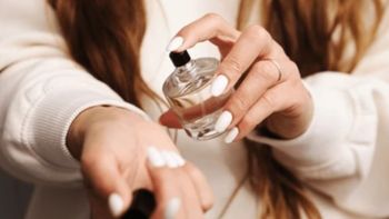 ANMAT ordenó la prohibición nacional de cosméticos, perfumes y productos de higiene sin registro sanitario oficial. | LMCipolletti.com ANMAT ordenó la prohibición nacional de cosméticos, perfumes y productos de higiene sin registro sanitario oficial.