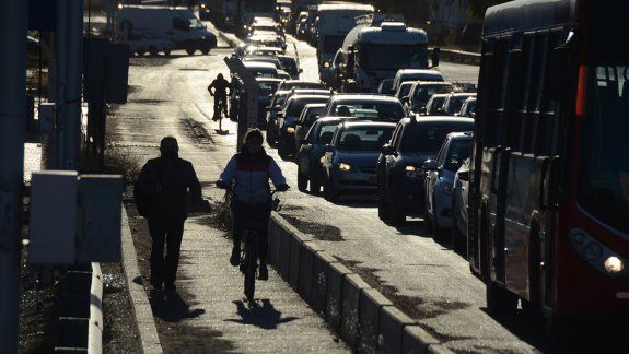 Las demoras para cruzar los puentes alcanzan las 3 horas