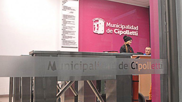 Por el viento hubo un derrumbe en la oficinas de Protección Civil