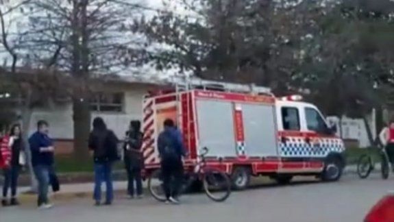 Por una amenaza de bomba al 911