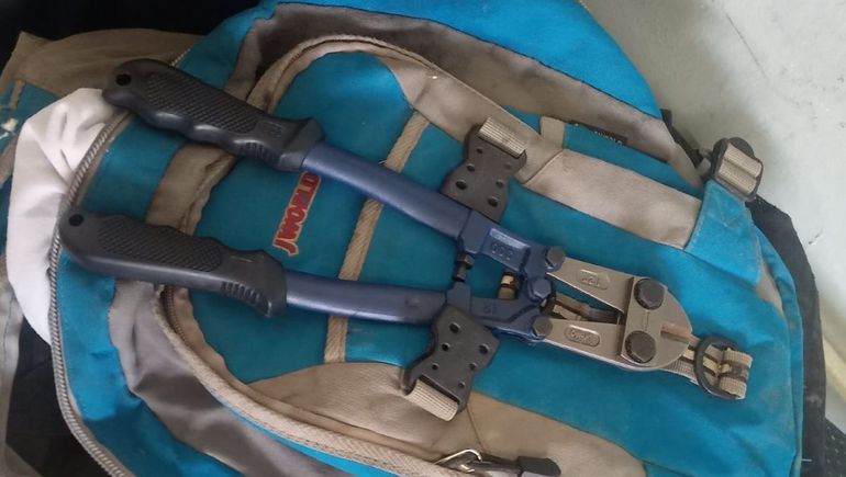 La tijera secuestrada al desconocido tiene un alto poder de corte.