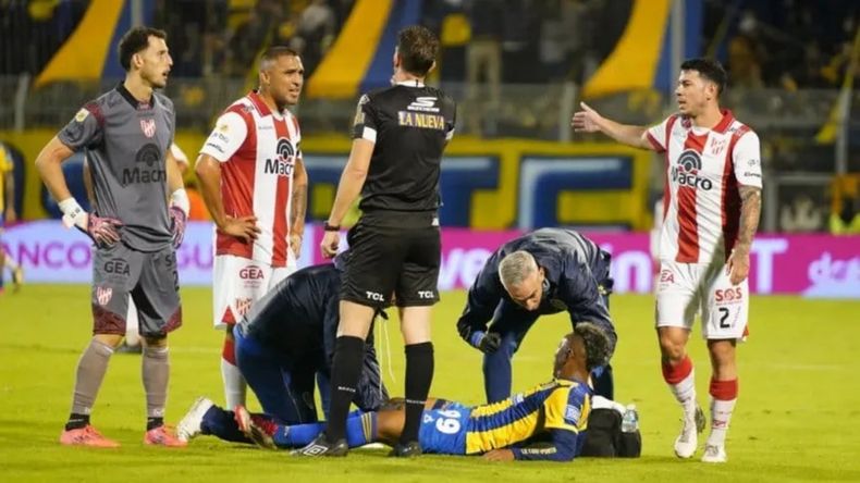 La figura de Rosario Central sufrió una fuerte lesión
