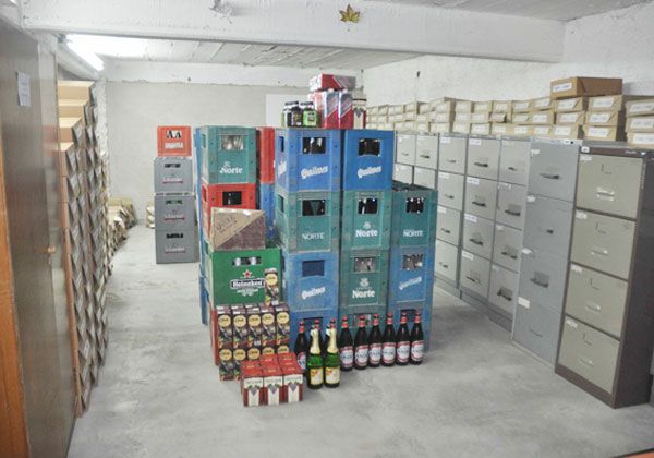 Allanaron dos casas por venta ilegal de alcohol