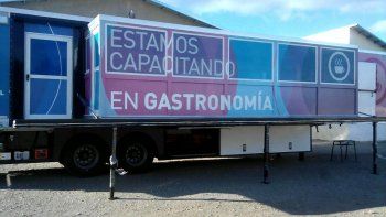 educacion tiene otro taller movil para cursos de oficios