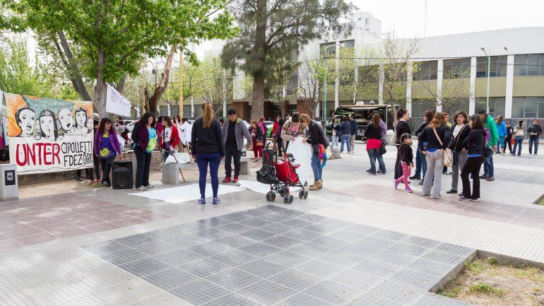 El epicentro de la protesta docente local será la plaza San Martín.