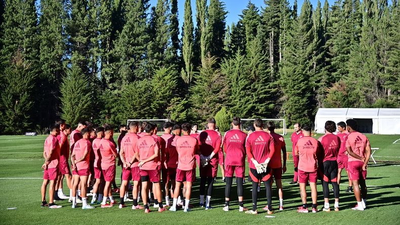 River entrena en San Martín, llega Martínez Quarta y busca tres refuerzos más