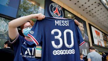 se prohibio la camiseta de messi para el partido entre psg y brest