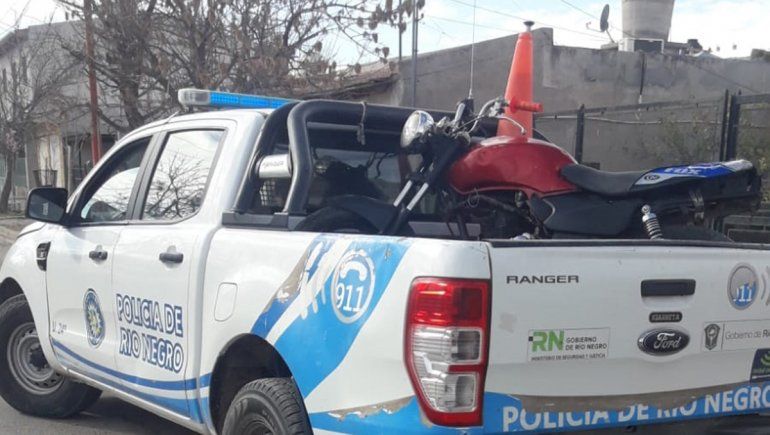 Lo atraparon paseando en una moto que había sido robada en Allen