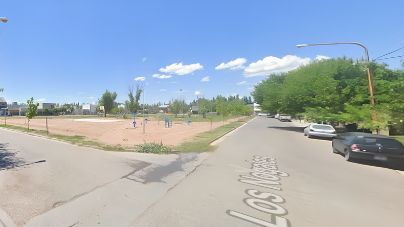 La plaza del barrio El Manzanar, donde los menores fueron atacados por una patota, según la denuncia que investiga Fiscalía.&nbsp;
