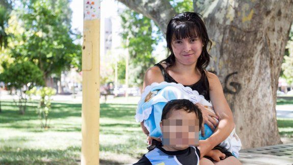 La mujer denunció que fue abusada por su padre cuando tenía 11 años.