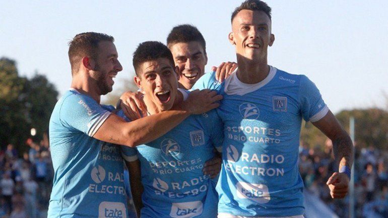 Estudiantes de Río Cuarto ganó y subió a la B Nacional