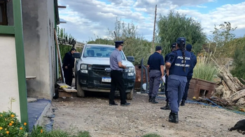 recuperan en fernandez oro dos costosas camionetas robadas en vaca muerta