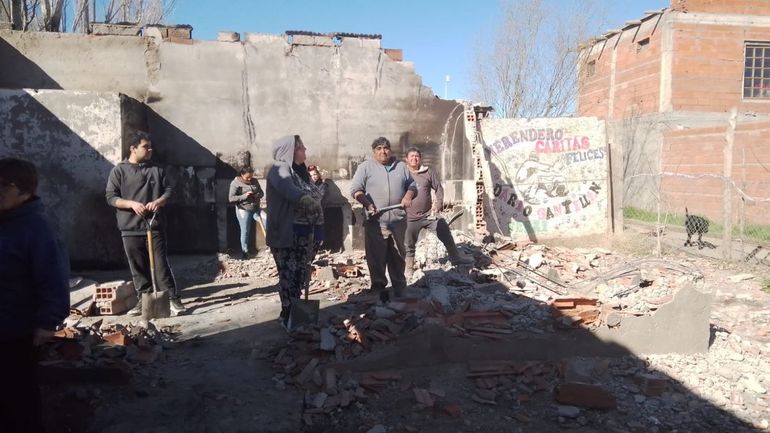 Comenzó la reconstrucción del merendero de Ferri que se incendió