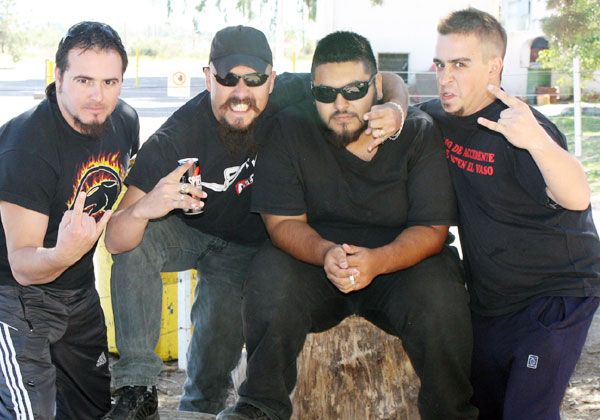 Hefestos lleva su música metalera a Cinco Saltos