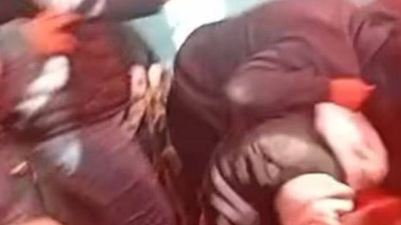 a madre de la víctima contó que la chica alcanzó a llamarla por teléfono tras la brutal agresión. | LMCipolletti.com a madre de la víctima contó que la chica alcanzó a llamarla por teléfono tras la brutal agresión.